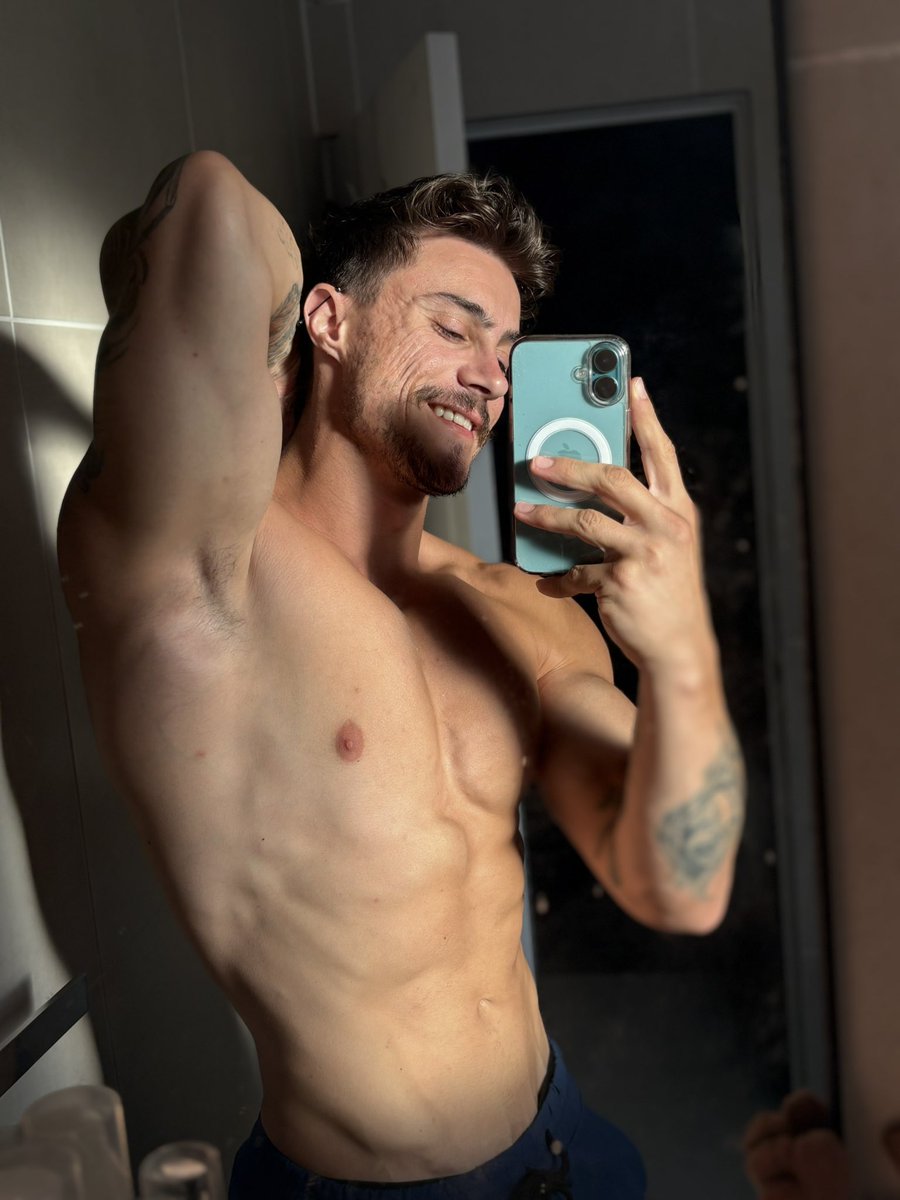 Aesthetic__Pro tweet media