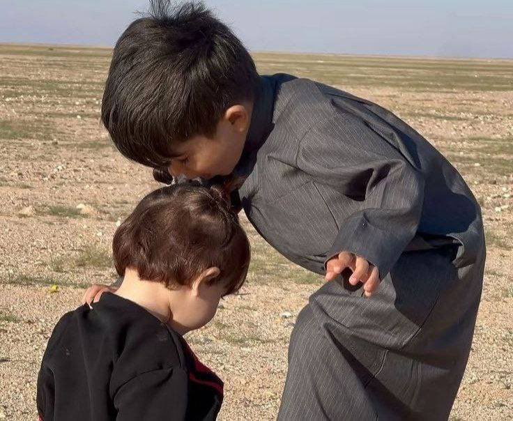 انا اللي كل همي انك بخير 
وانا اللي مانيب خير الا معك .