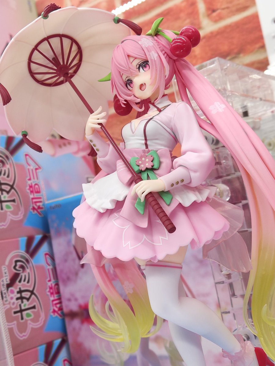 入荷情報】 「桜ミク AMP＋ フィギュア 桜ドレスver．」 稼働致しまし