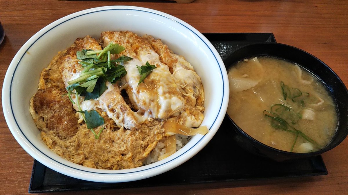 土曜出勤しごおわ😣
今日もクタクタｏ(＿＿*)三
とりあえず、カツ丼でも頂きます
ŧ‹"ŧ‹"ŧ‹"ŧ‹"(///)'ω'(///)ŧ‹"ŧ‹"ŧ‹"ŧ‹"