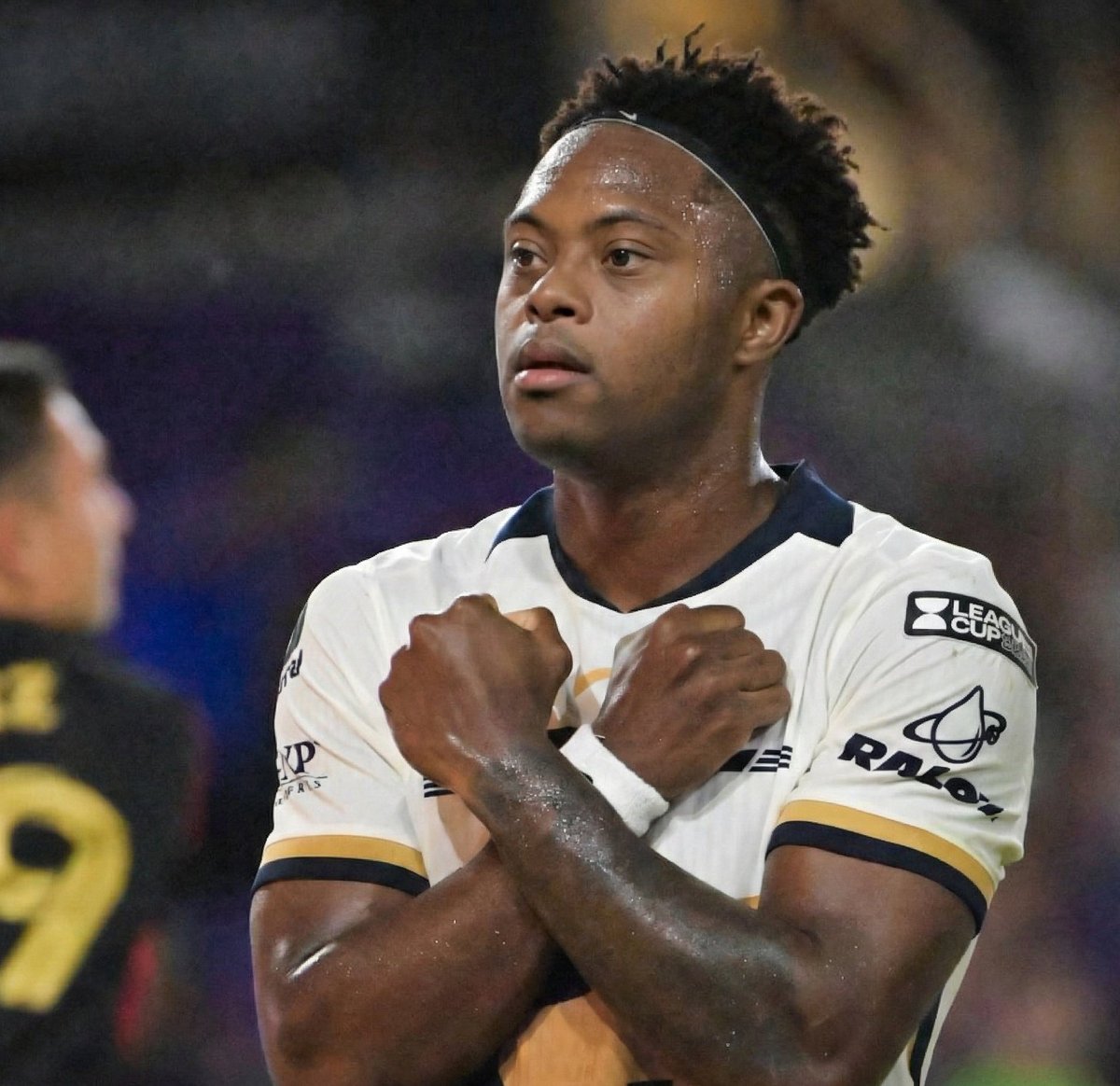 [DESGARRADOR] ⚠️‼️ 

Álvaro Angulo acaba de ser diagnosticado con síndrome de down a sus 28 años de edad.