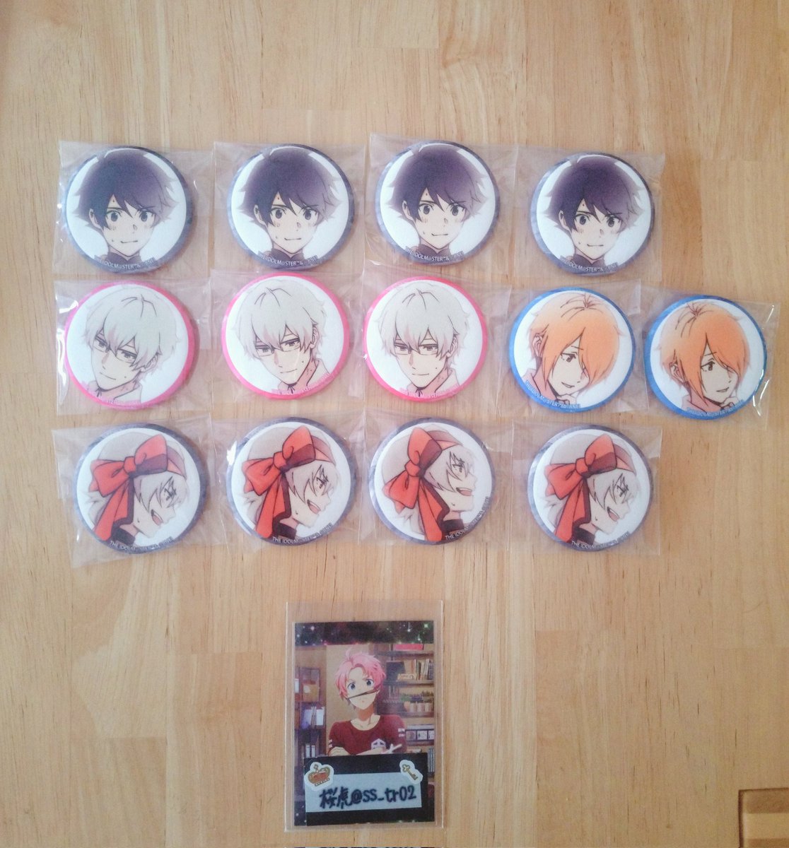 ss_tr02's tweet photo. ꒰ 交換、譲渡 ꒱ THE IDOLM@STER SideM『あの時の思い出』公式トレーディングキャンバス風 缶バッジ C 

❀譲┊︎道夫、タケル、漣、一希

✿求︎ ┊︎大吾 or 定価+送料 

交換譲渡優先度ございません。
検索からでもお気軽にお声かけください🌸 https://t.co/hgaAqSXg8Y