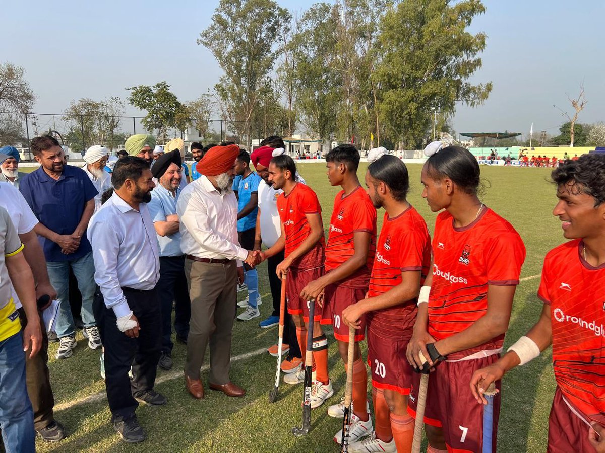 PargatSOfficial's tweet image. Glad to attend the 28th Hockey All Open Tournament at Village Sarih, Nakodar.
Encouraging to see the passion for hockey and the strong sporting spirit at the grassroots level.

Best wishes to all participating teams. 🏑🙏🏻
#PenduHockeyLeague #PHL