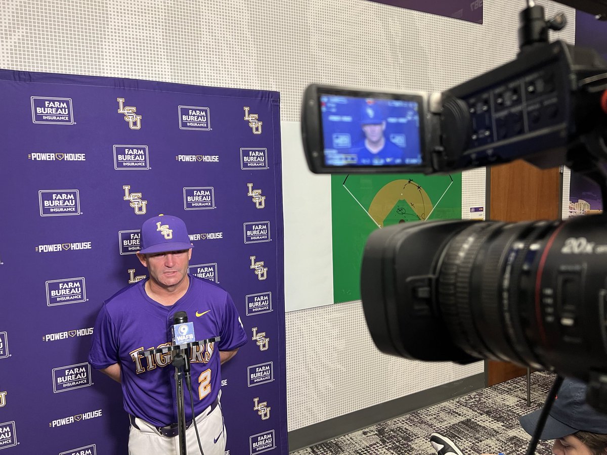 “Mason Braun and Trent Caraway had never bunted before they came here”

Both Braun and Caraway drove in runs via the bunt tonight.

#LSU