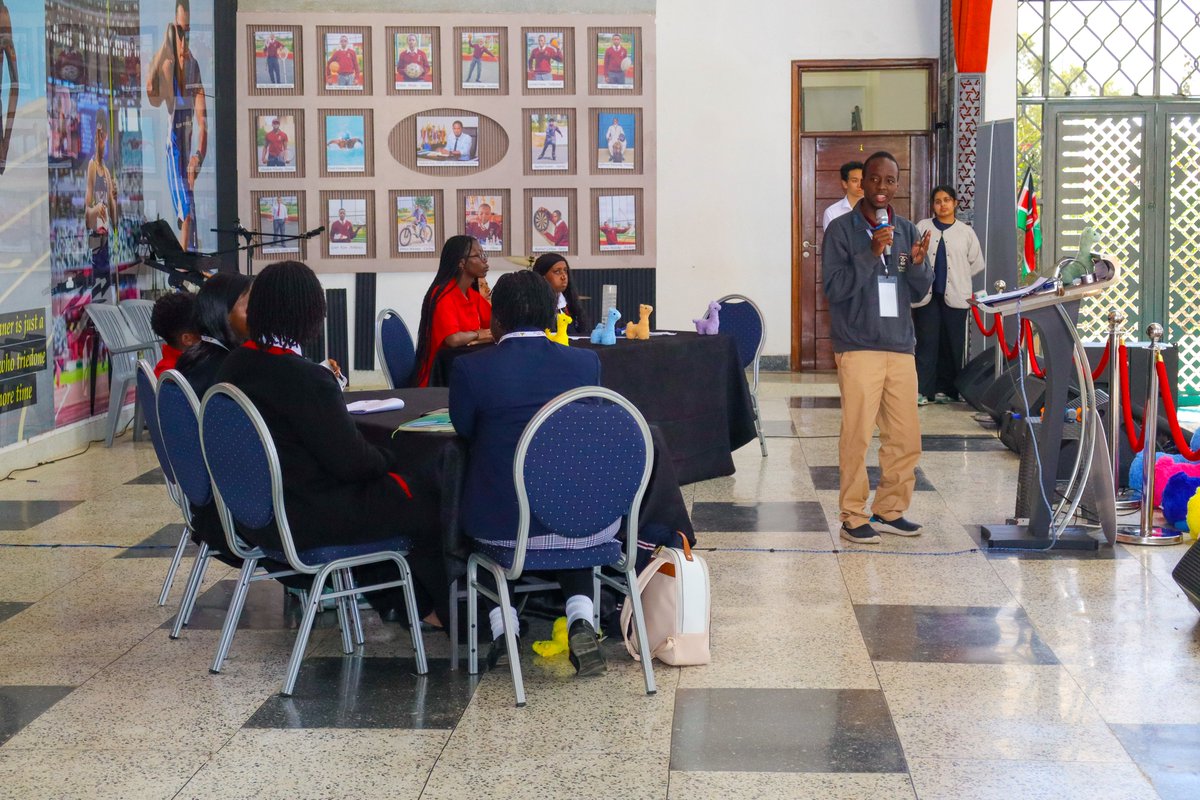 MerishawSchool's tweet photo. IN PICTURES: The second day of the World Scholars' Tournament included the Scholar's Bowl, the Scholar's Challenge, Debate Showcasing, and the Scholar's Show. The scholars eagerly tested and shared their knowledge and skills, with each team hoping to advance to the Global Round. https://t.co/aYJsqPQoG9