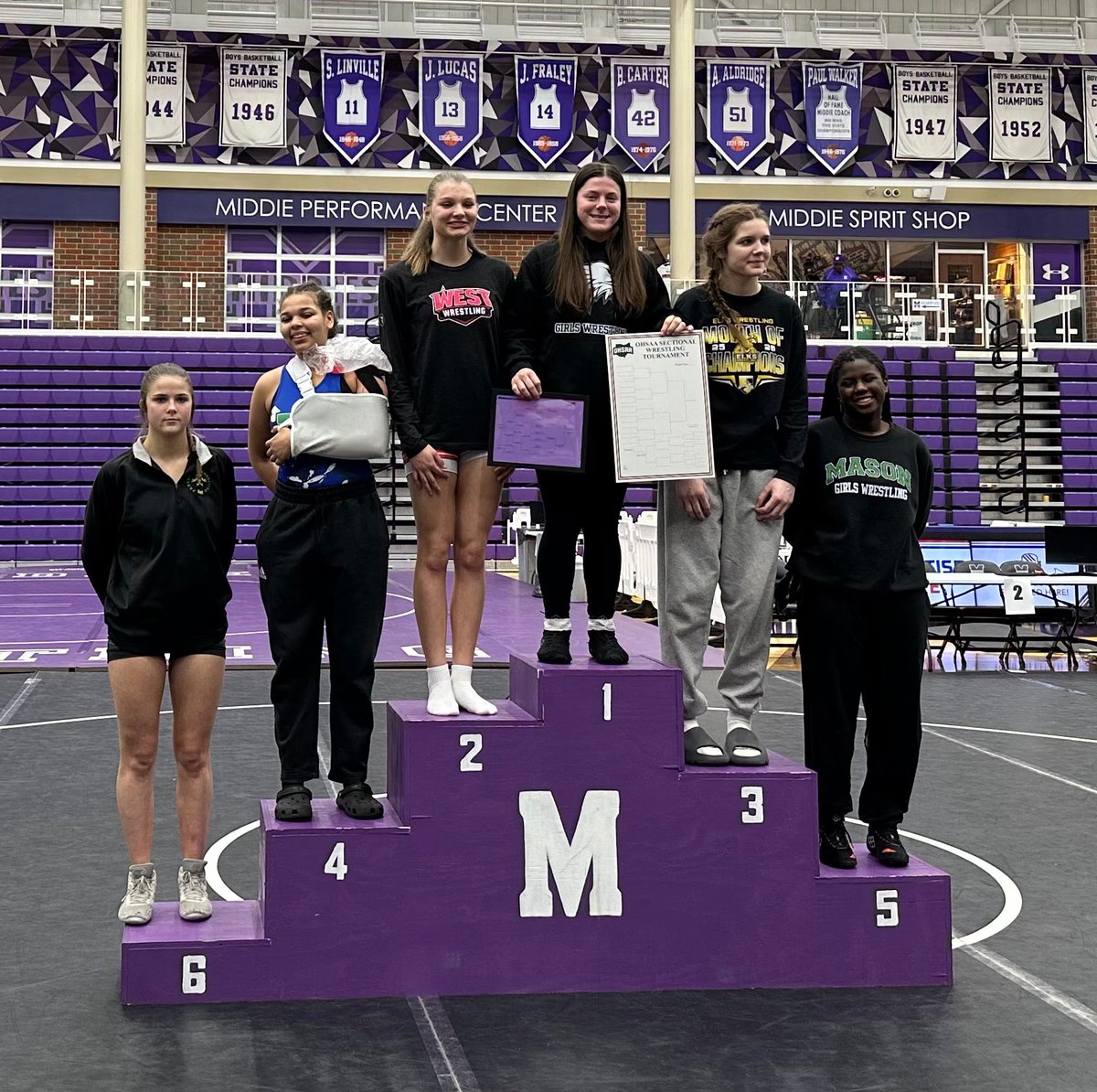 walnutathletics's tweet photo. OHSAA Girls Wrestling Updates:
Girls finished 7th of 24 at Sectionals
Individual finishes (Top 4 move on to Districts):
Sydney Soward- SECTIONAL CHAMPION
Ayda Tomes-2nd
Dante Vinson-2nd
Trinity Charles-5th
Solehia Caldwell-6th
#RoadToState #LetsGoNuts https://t.co/nUytns2n85