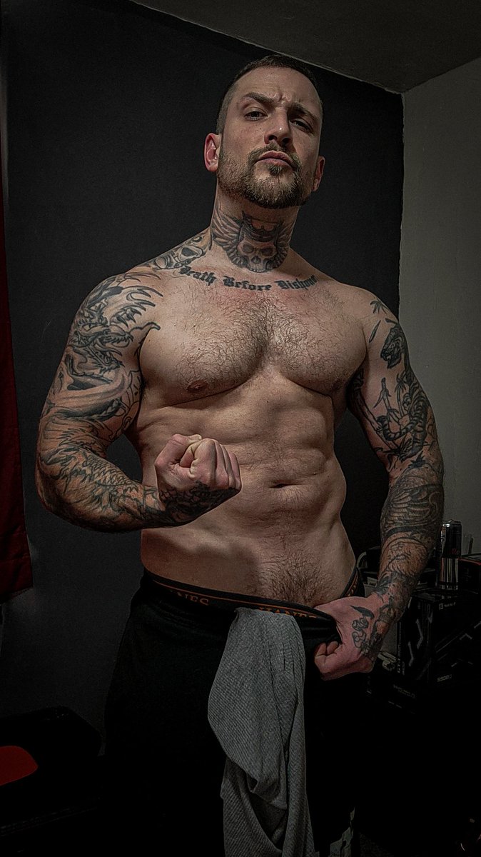 KingLufty's tweet photo. It's funny you think you have a choice.
Be an obedient pig
Goon $end repeat 🤑

#alphamale #cashmaster #findom https://t.co/QdFQ1jtEWa