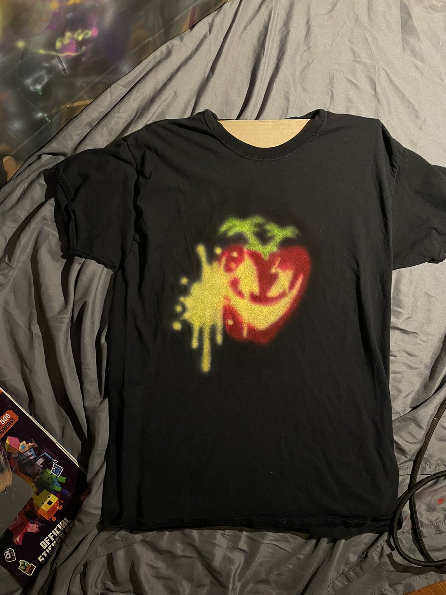 uhhrottencorpse's tweet photo. drain gang shirts ive airbrushed #draingang #airbrush https://t.co/6uLl1qbHP5