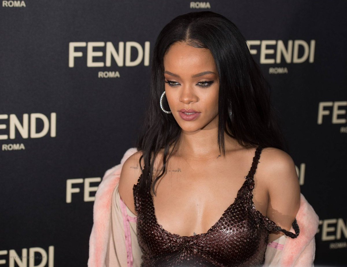 🌷 (@____rihanna__) on Twitter photo 