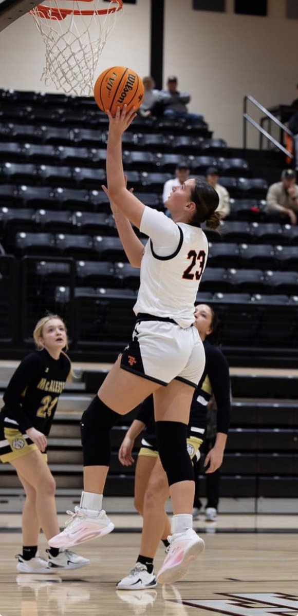 Lauren Stephens tweet media