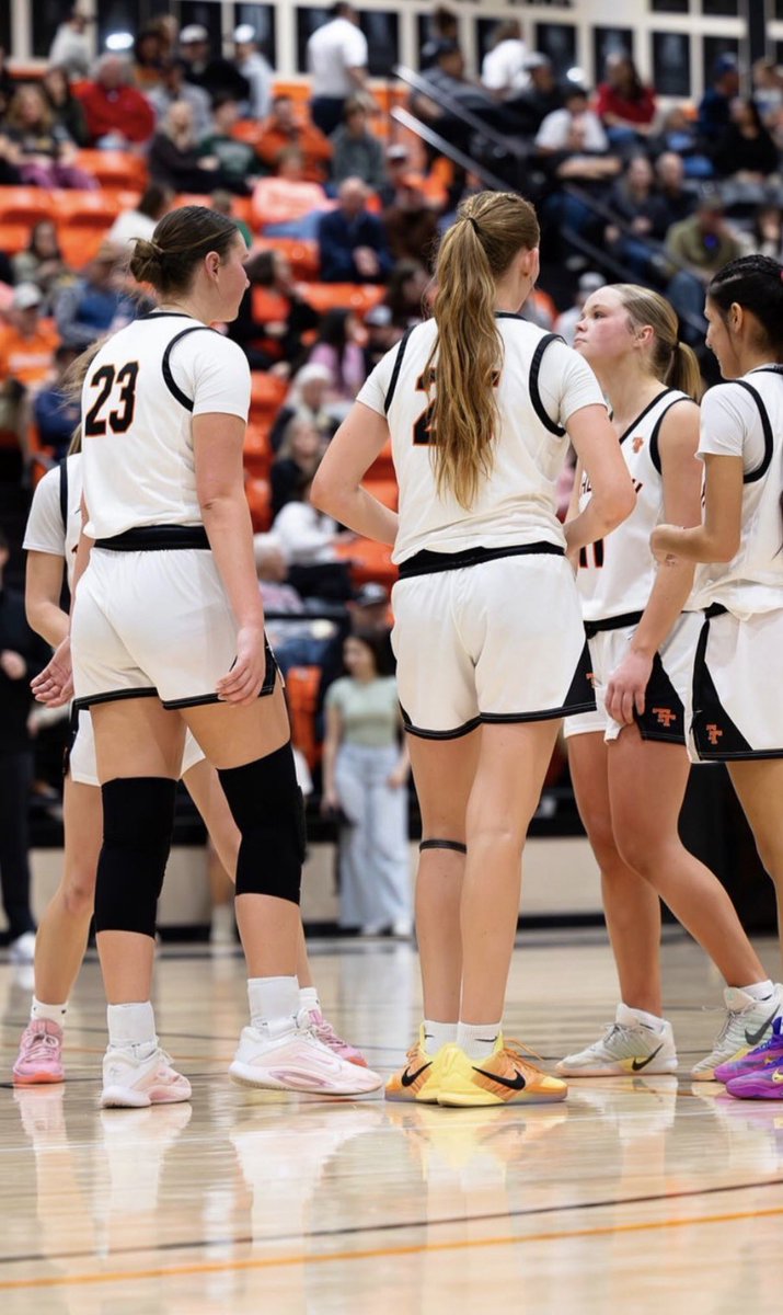 Lauren Stephens tweet media