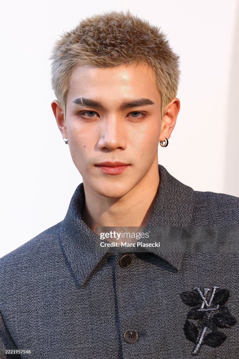 ตำนานเล่าขานตลอดไป🧡

ผิวกลาสสกิล แต่งหน้าแล้วไม่หยือ กล้องชัดทุกอณูแต่เอาฮีไม่ลงจริงๆ อินเนอร์มาเต็มตามลุค เวอร์มาก
#Fourthnattawat