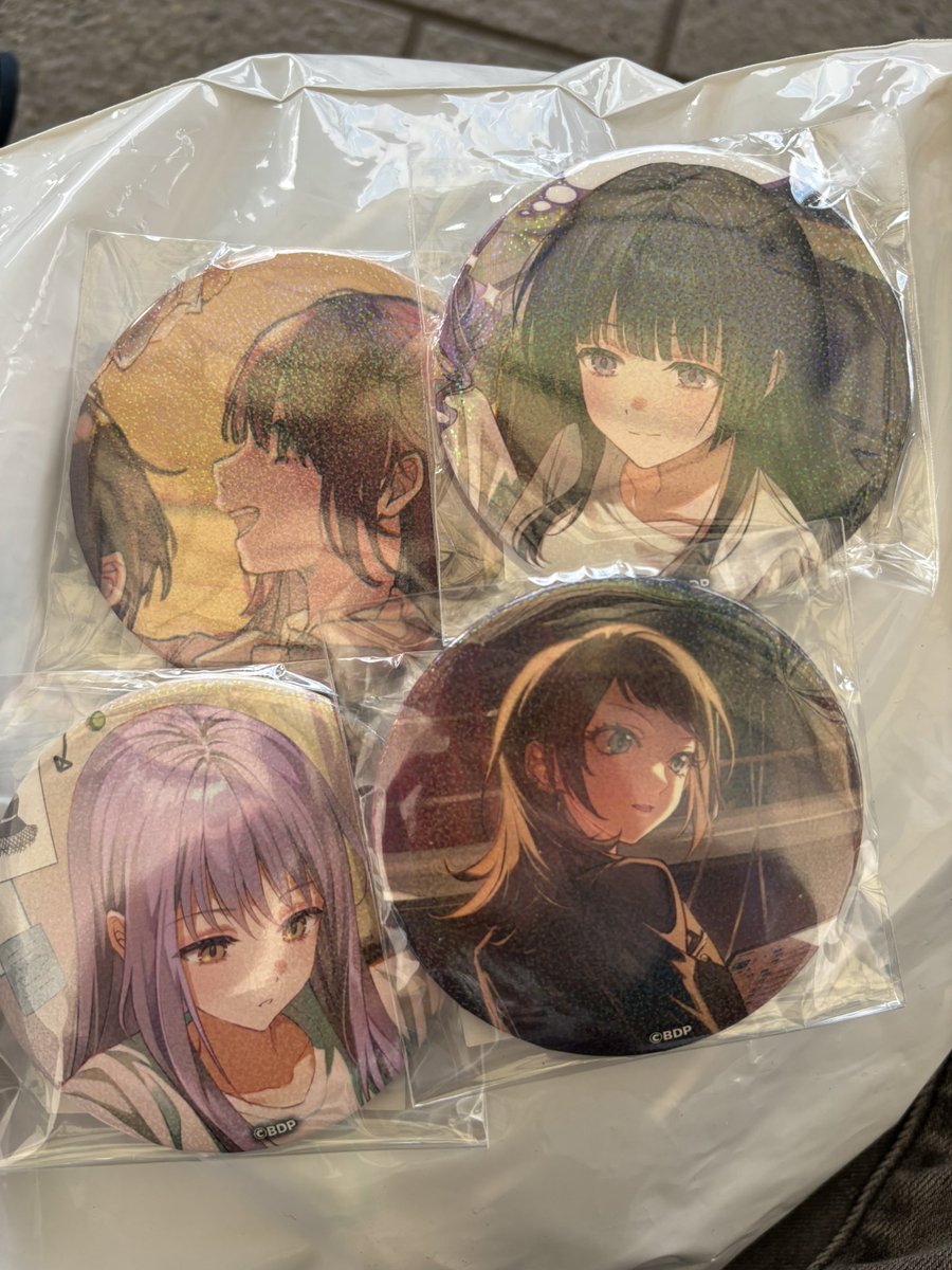 silatama1's tweet photo. バンドリ　缶バッジくじ
譲　画像（燐子除く）
求　定価>同種ましろ
今日か明日の現地交換でお願いします！ https://t.co/VSIg6p2obC