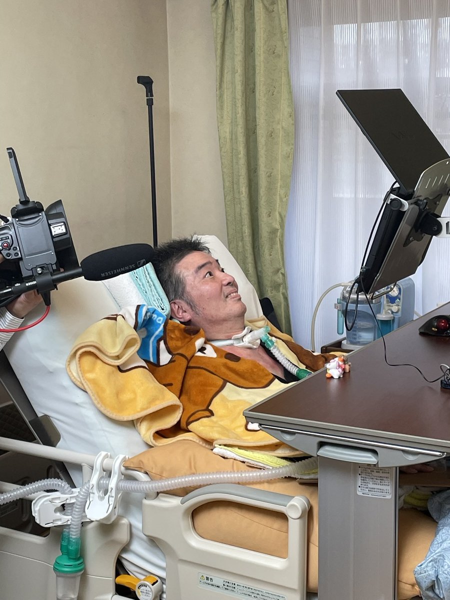 TBS_geino's tweet image. 【 ALS闘病 】

声優・津久井教生さん
4月下旬に書籍を刊行

視線入力で執筆

〝できなくなったら工夫〟
笑いと涙の日々をリアルに描く

【 ニャンちゅう 】

⬇️記事はこちら📝
news.yahoo.co.jp/articles/bbfc0… 
#Yahooニュース #津久井教生 #ALS