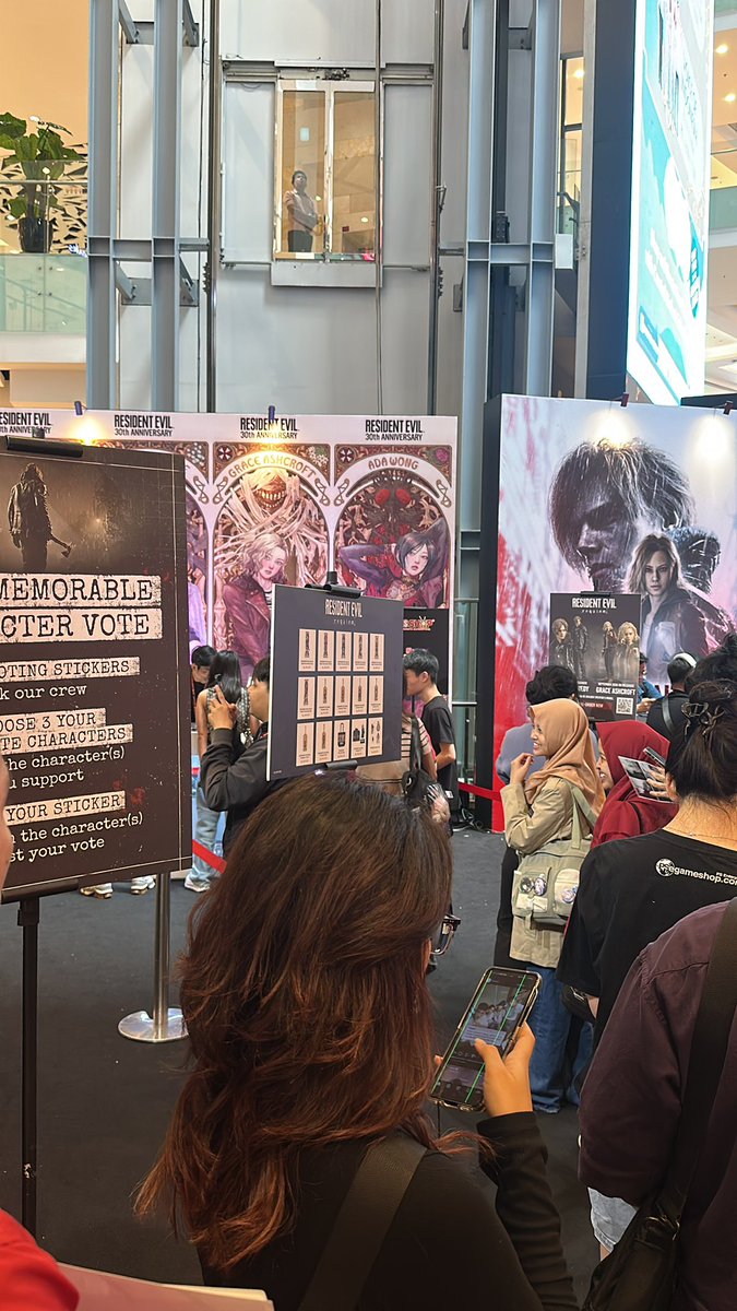 Ada yang mau jastip merch resident evil requiem Jakarta gak yaa? Mumpung lagi antri merch nii