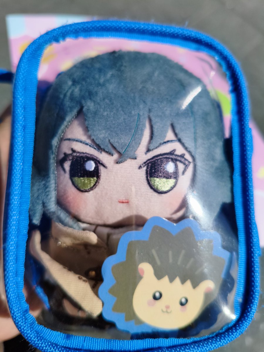 まりちゃんにハリネズミのステッカーGET🦔 初星学園の射撃名人とは私の