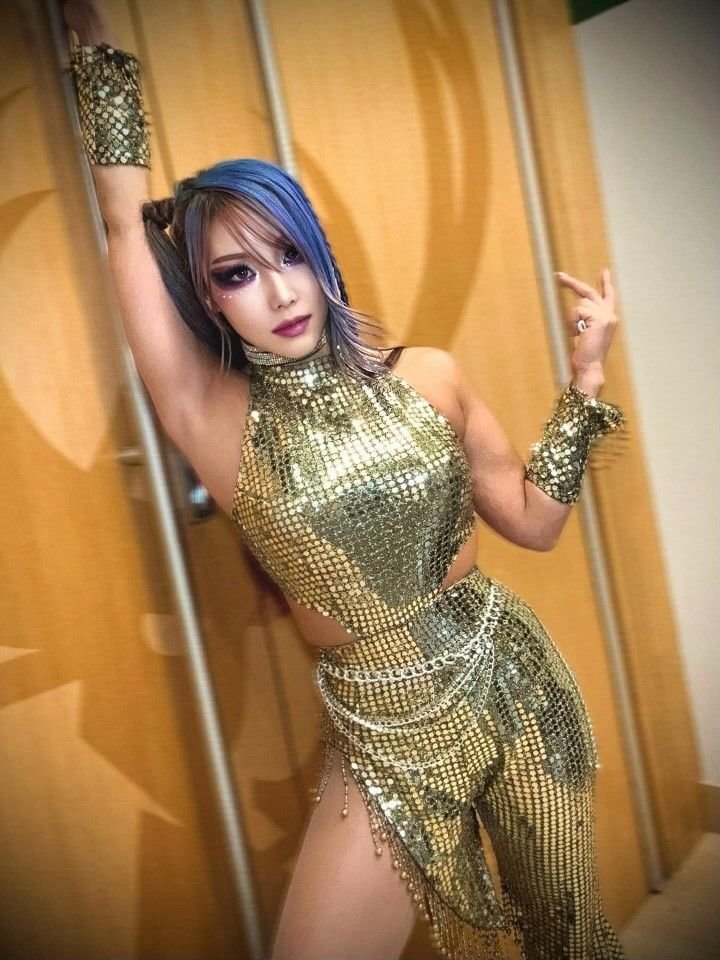 Utsukushii_Han's tweet photo. Kairi Sane breaking the internet with her elegant aura https://t.co/Mn1d9YKxgh