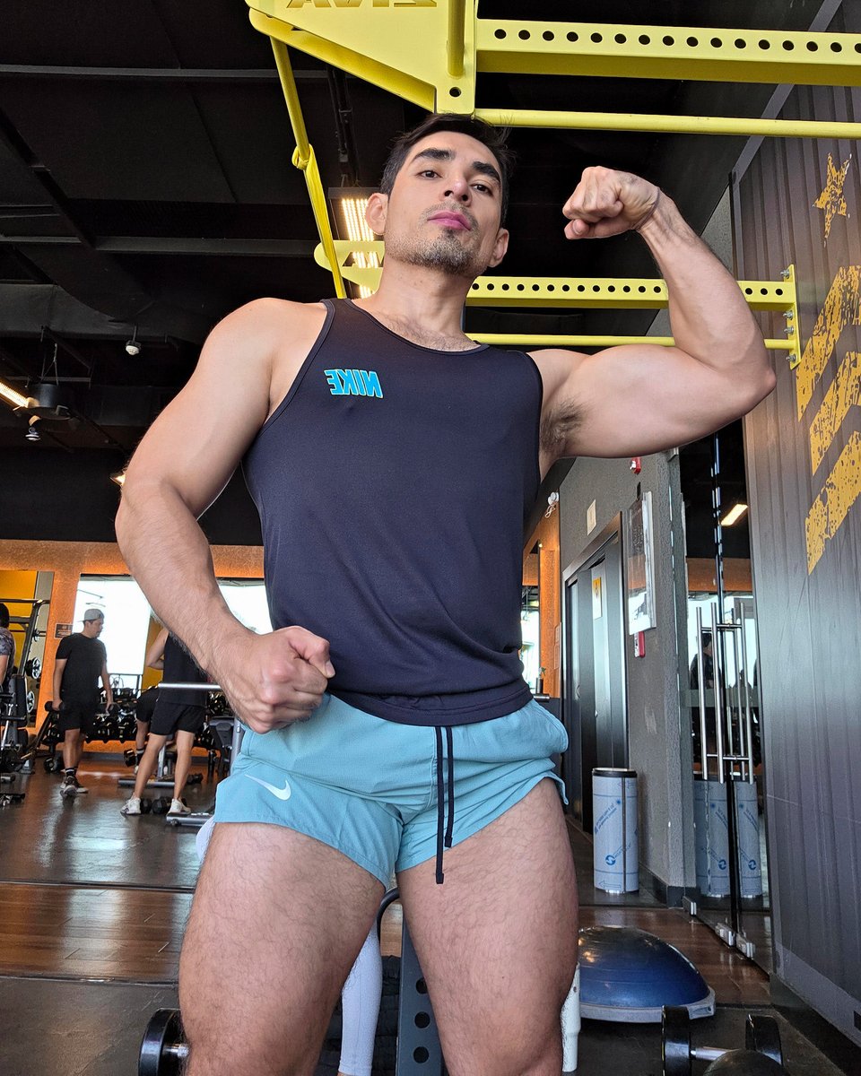 Vanvan90 tweet media