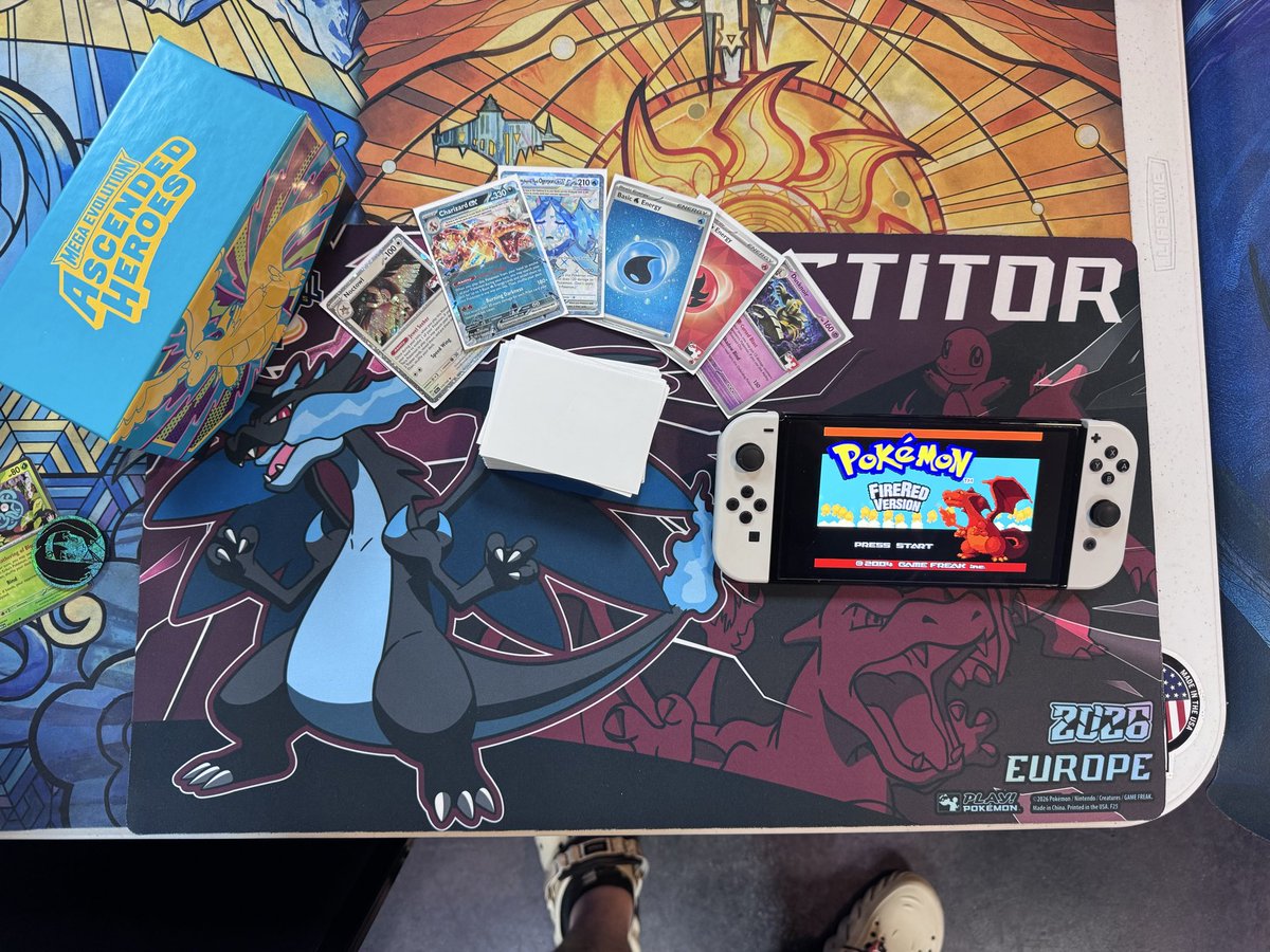 Papisanch13's tweet photo. 1st place at the challenge +15cp 
While shiny hunting with the @Jctfordd  60 ! https://t.co/oZR3jYxOTX