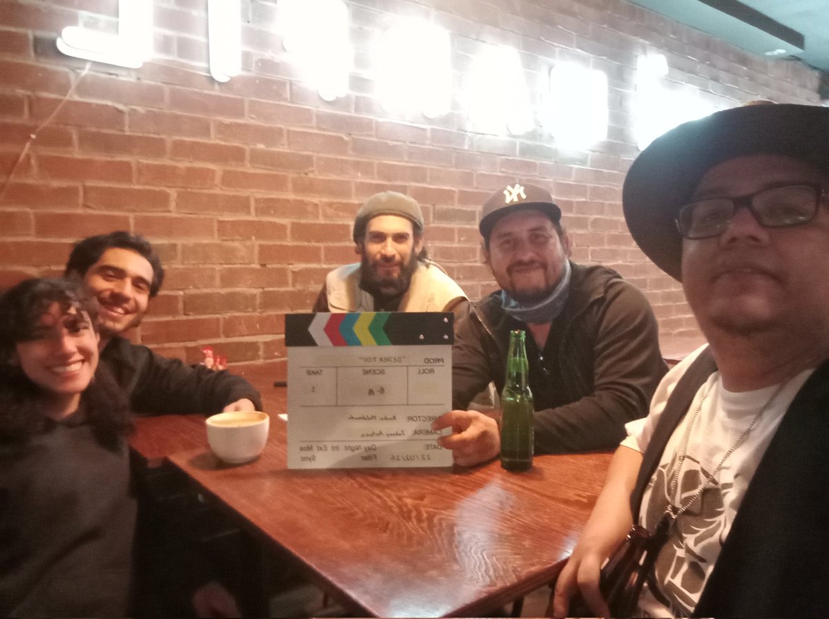 andreimaldonado's tweet photo. Durante el cierre del rodaje de "Desiertos". Un gran equipo 

 @OmarNubez @EduarteVilla @JohnnyAntuHap 

#cine #film #cinema https://t.co/y1uk5Q7Fyn