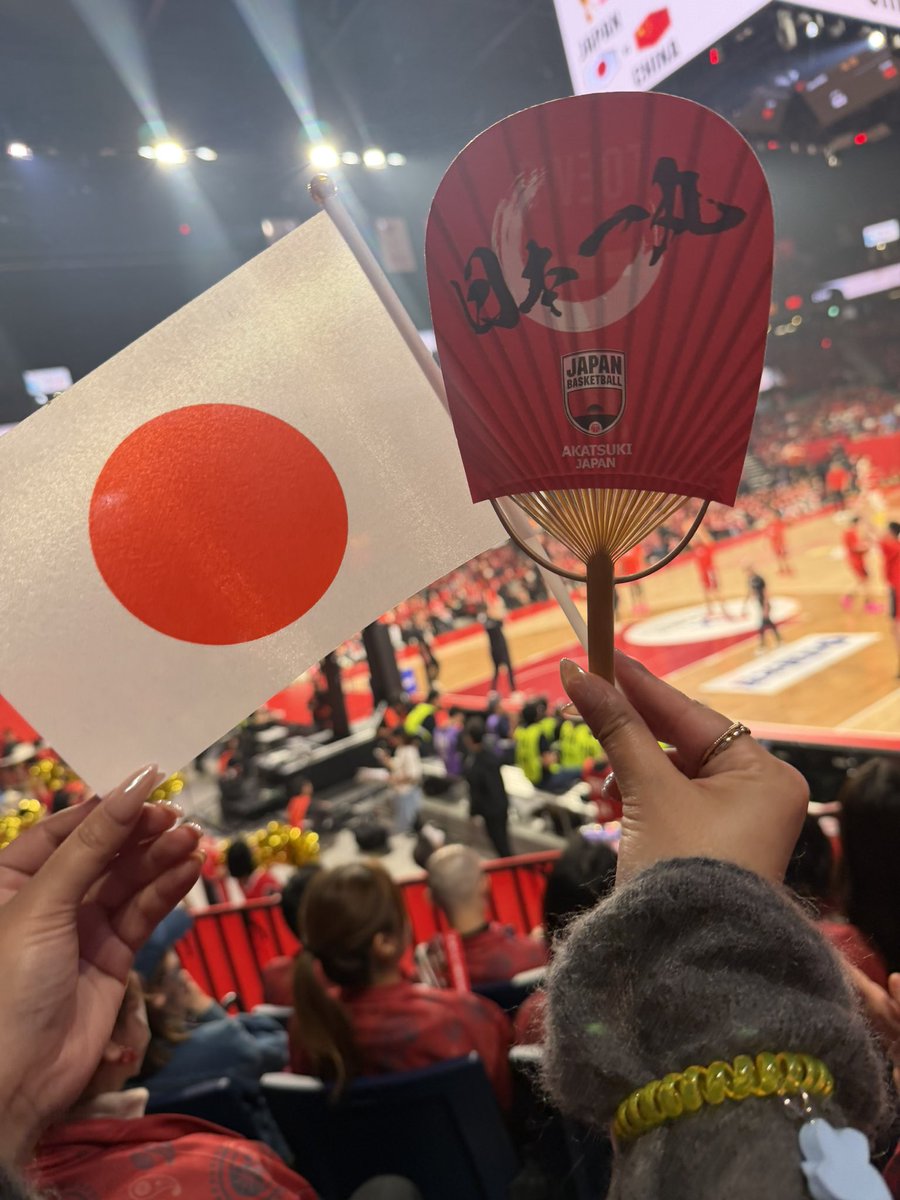bigyerd75's tweet photo. @ABEMA_basket @ABEMA 中国戦沖縄まで見に行きました！みなさんとてもかっこよくて感動しました😭♡
韓国戦は絶対勝ってください！！応援してます！GOアカツキJAPAN！！ https://t.co/NpyvXpbd7k
