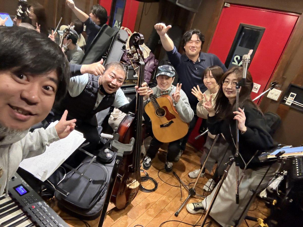 ででででん！

ついに今週末！

あの！
河野さんの！
欲張りな！
企画！

昨日は都内某所某スタジオで
某共演者の面々と
某合同リハでした！

他のみんなのリハは見れてませんが、
Shino/Nの仕上がりから考えて
全アーティストかなりの仕上がりであることは
間違いない！

3/7は犬で待ってま！