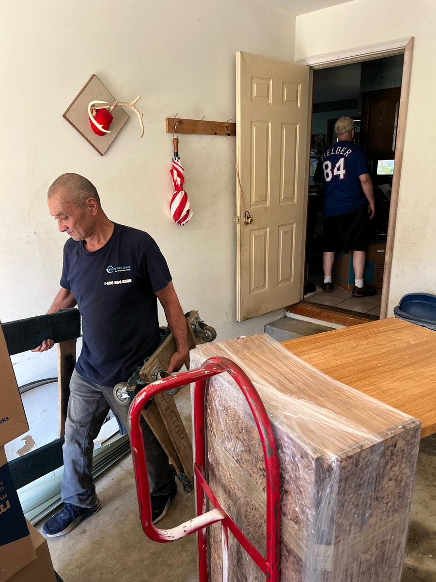 sharpvanlines's tweet image. 🚚 If it looks heavy — it is.
If it looks smooth — that’s because it’s done right.
Floor by floor.
Piece by piece.
No drama. Just work. 😎

#SharpVanLines #MovingDay #NYCMovers #HeavyLifting #FurnitureWrapped #RealWork