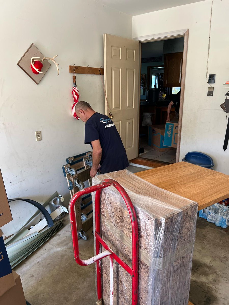 sharpvanlines's tweet image. 🚚 If it looks heavy — it is.
If it looks smooth — that’s because it’s done right.
Floor by floor.
Piece by piece.
No drama. Just work. 😎

#SharpVanLines #MovingDay #NYCMovers #HeavyLifting #FurnitureWrapped #RealWork