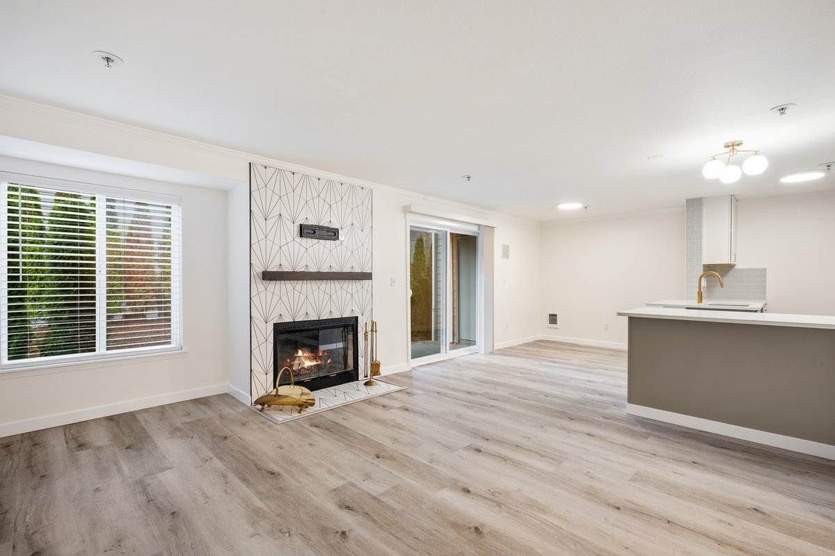 RhondaMMorton's tweet photo. Just Listed ~ Fully Updated Kirkland Retreat
https://t.co/dJrsXscS6U https://t.co/DhSG4GU7op