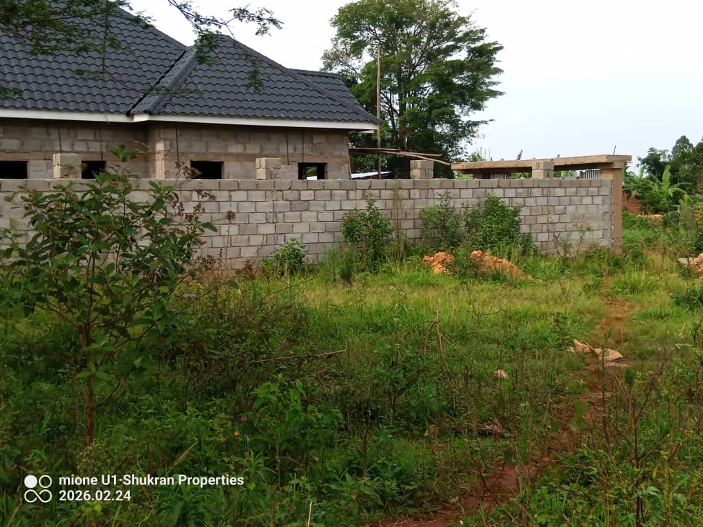 shukranproperty's tweet image. QUICK SALE ❗ 

PLOTS FOR SALE 

Located at Entebbe, Buwaya , Kasanje 

Plot Size: 50ft by 100ft

Selling  Price at #25m Ugx 

Private Mailo Land title

0706592177