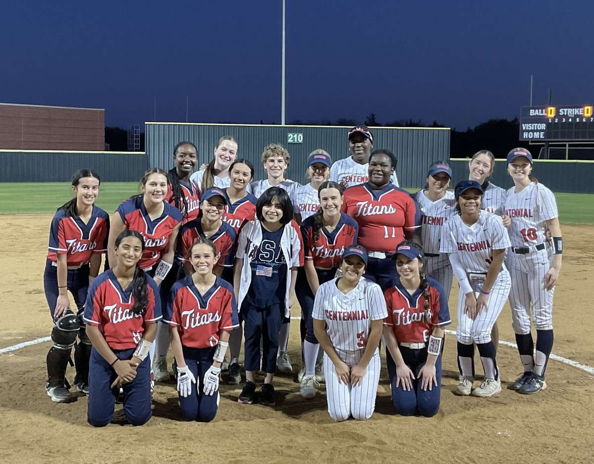 CHS Titan Softball tweet media