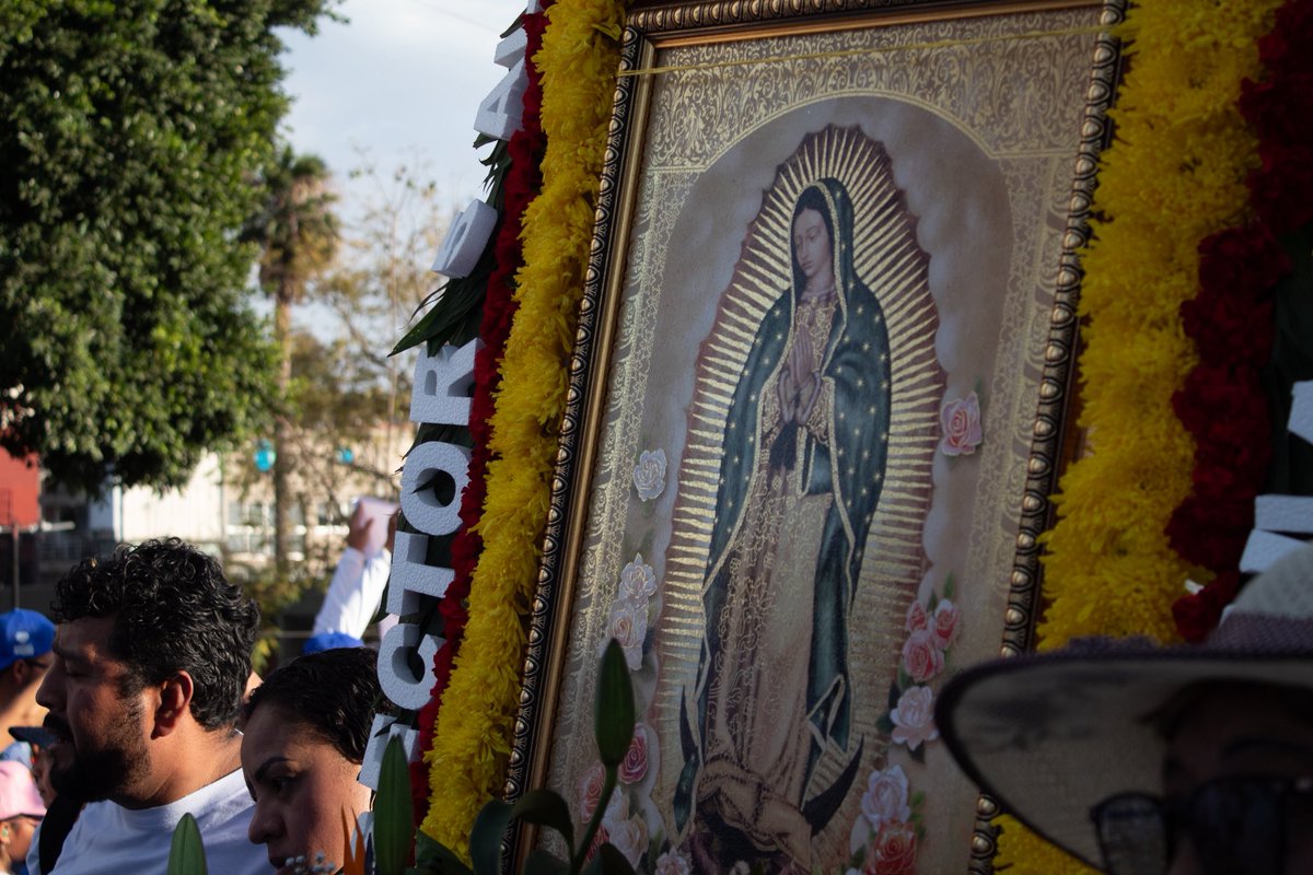 INBGuadalupe's tweet photo. GALERÍA | La tarde de este viernes 27 de febrero, la Peregrinación de Limpia y Transporte de la CDMX llegó a la Basílica de Guadalupe con fe y amor a nuestra Señora del Cielo. https://t.co/WhuiFqaMgI