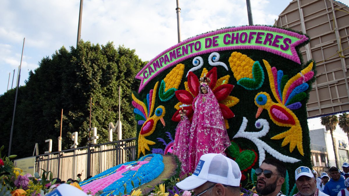 INBGuadalupe's tweet photo. GALERÍA | La tarde de este viernes 27 de febrero, la Peregrinación de Limpia y Transporte de la CDMX llegó a la Basílica de Guadalupe con fe y amor a nuestra Señora del Cielo. https://t.co/WhuiFqaMgI