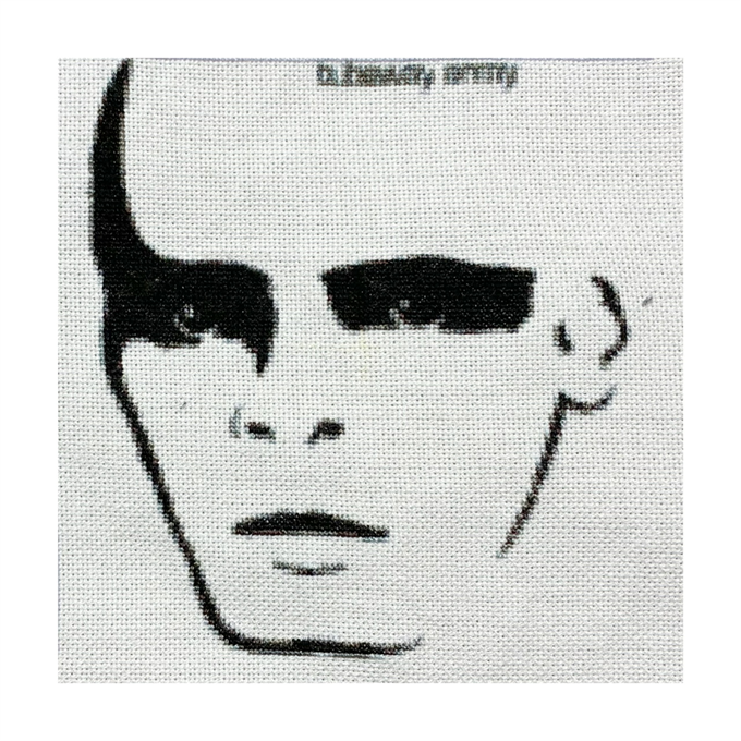 heavy_one_go's tweet photo. 刺繍75作目。Gary Numan&amp;Tubeway Army「 Tubeway Army 」 CDサイズ。 #刺繍 #クロスステッチ #Embroidery #cross_stitch #crossstitch #GaryNuman #TubewayArmy #ゲイリー・ニューマン #チューブウェイ・アーミー https://t.co/hPNPBNhaAJ