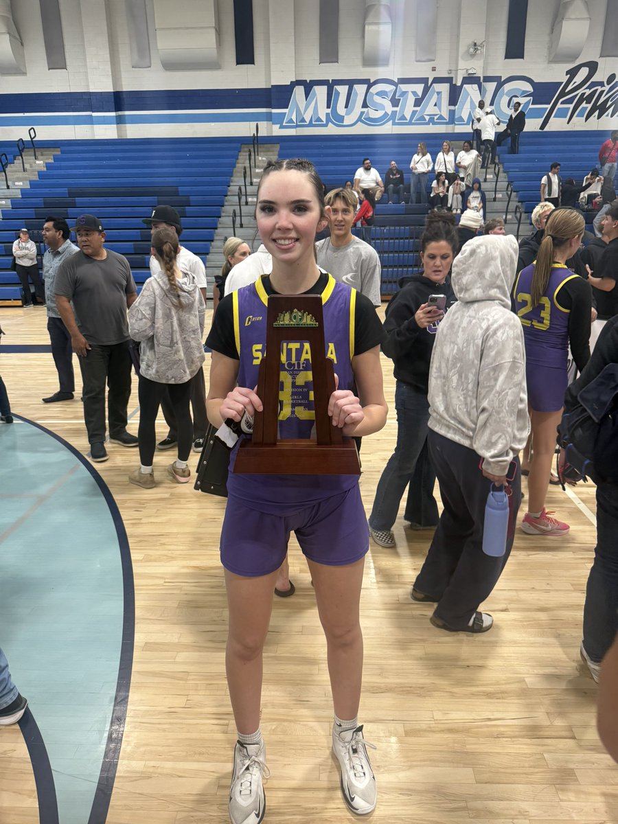 Ashlyn.Darrow2027 tweet media