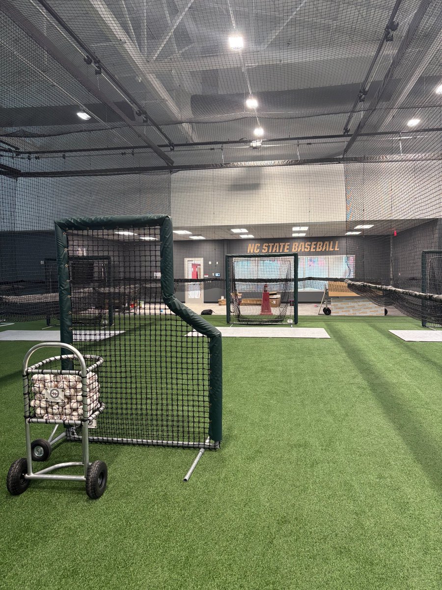 Tom Riginos tweet media