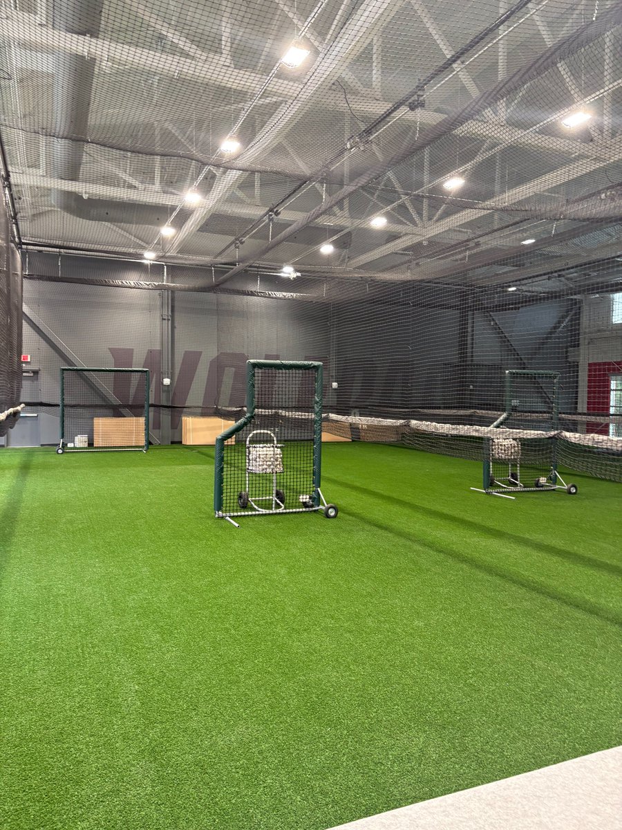 Tom Riginos tweet media