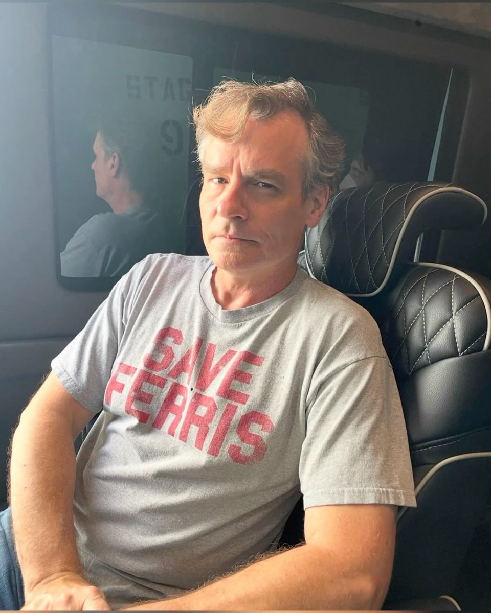 dailyrsl_'s tweet photo. Daily Bobby is wishing Robert Sean Leonard the happiest of birthdays https://t.co/R3UEkshR5E