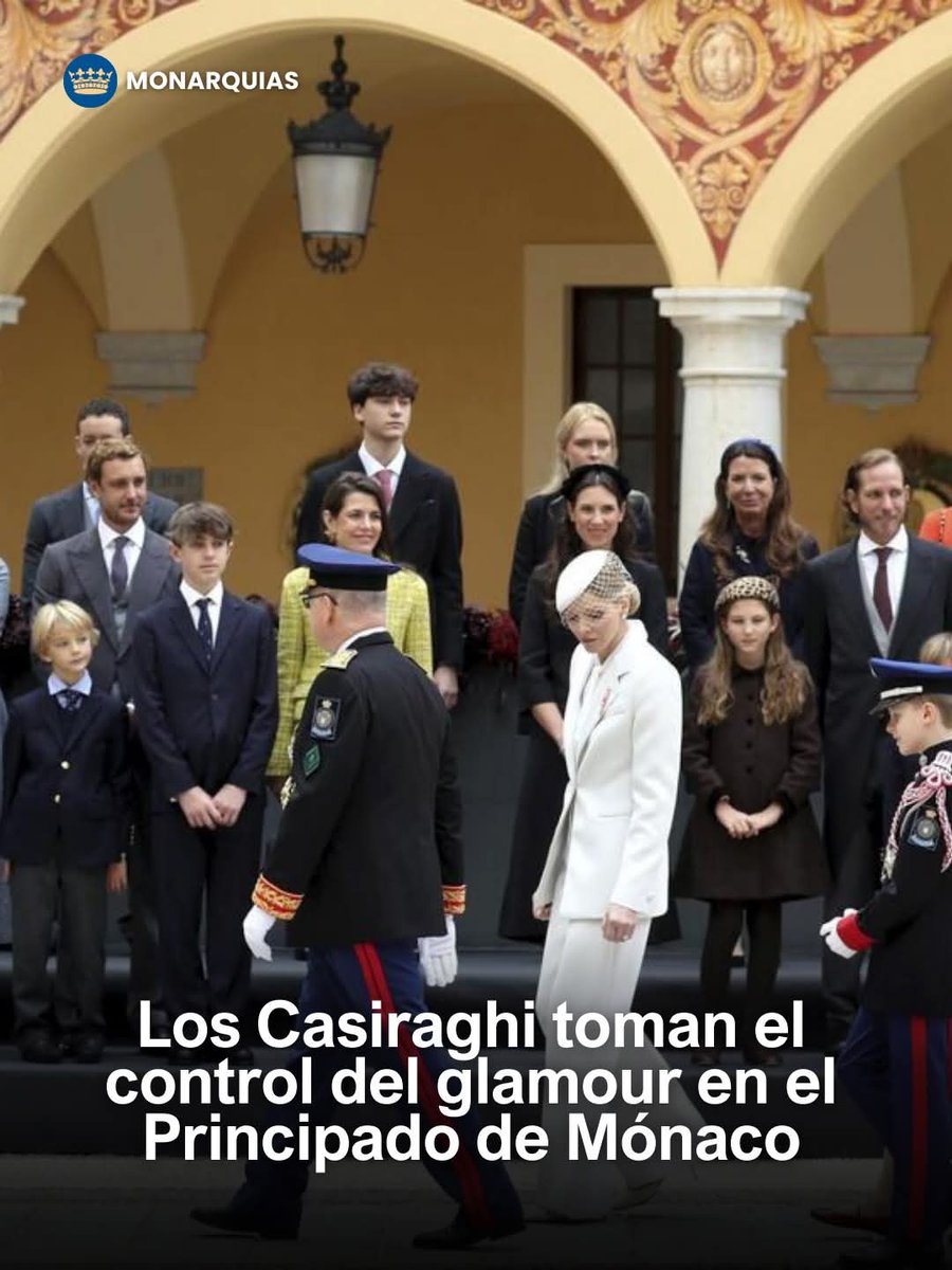 El ascenso imparable de los descendientes de Carolina de Mónaco 👑

Mientras el príncipe Alberto II se ocupa de las finanzas y el cambio climático, sus sobrinos —Andrea, Pierre y la icónica Charlotte Casiraghi— han construido un imperio de influencia basado en la "discreción