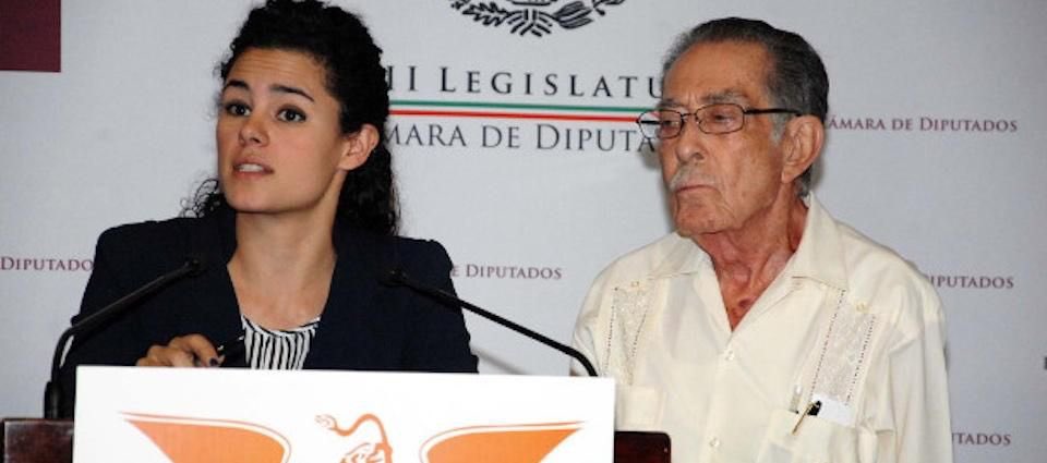 Conocen a la Exdip.Fral de Movimiento Ciudadano, y hoy flamante Lider Nacional de Morena Luisa Maria Alcalde. Aca les dejo esta postal, para los que todavía tienen dudas que los de "MC" que de ciudadanos no tienen nada, le hacen el juego a Morena dividiendo el voto opositor,