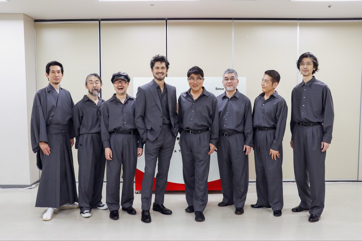 seiji_kameda's tweet photo. 平井堅さんのデビュー30周年ツアー心を込めてベースを弾きました。生涯忘れないライブになりました。堅ちゃん30周年おめでとう！
#平井堅 https://t.co/SKI2ULdwM8