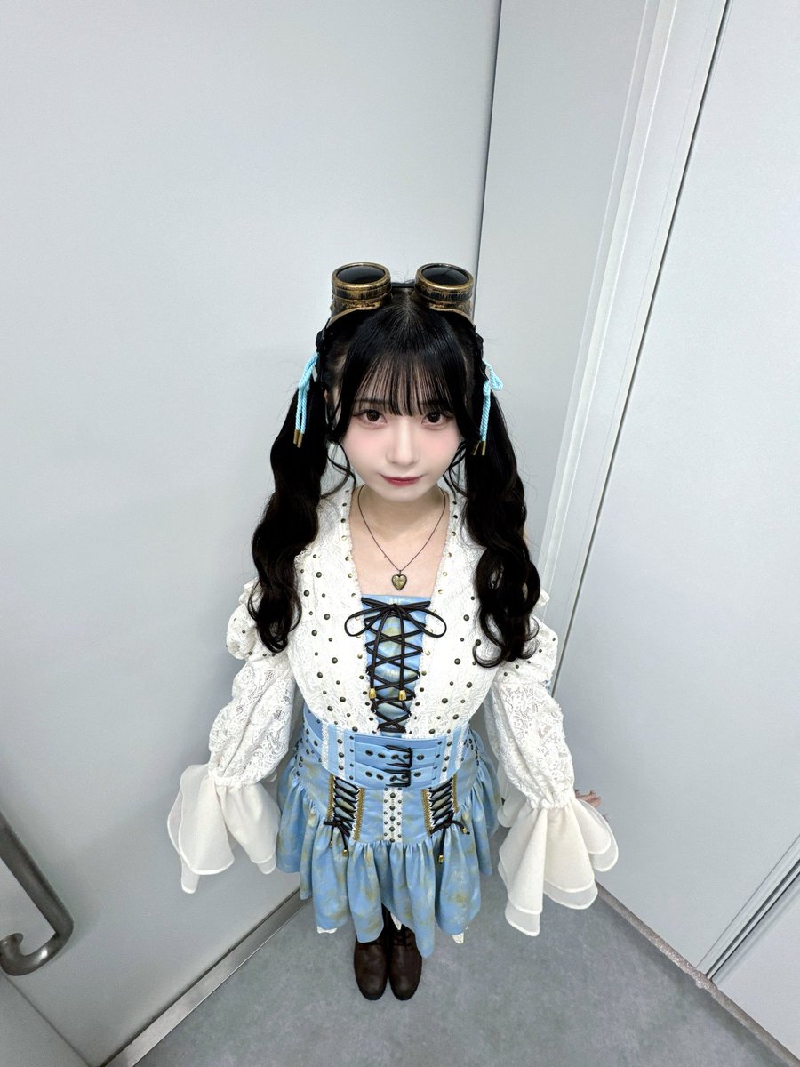 イート tweet media