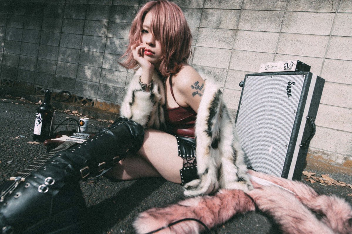 DOLLPARTSROCK's tweet image. ／
💥本日発売！ロングインタビュー💥
＼

🎊BURRN! 4月号臨時増刊 🥀
''METALLION VOL.83''

DOLL PARTSロングインタビュー
して頂きました！
ライブについてなど沢山話していますので
ぜひご購入下さい🦋

Amazon⬇️
amzn.asia/d/00pKaqLN

#DOLLPARTS #METALLION