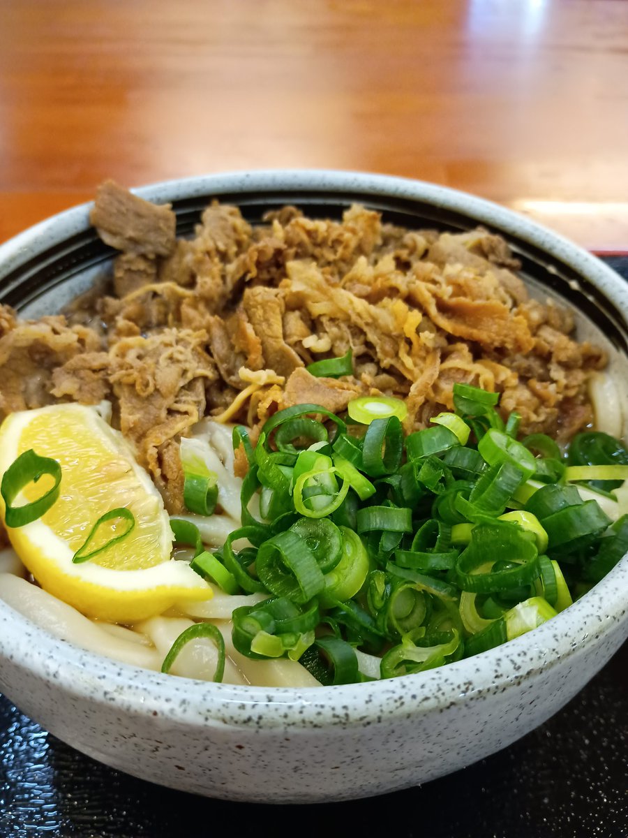 peace_cocreate's tweet photo. 一昨日からワークステイプログラム（ @turnsnews ）で高松へ。

香川の文化、朝うどんを堪能😋
現代日本と思えない物価に驚愕しました。
これがうどんスケールと言われる所以、、

#高松ワークステイ
#高松
#ワークステイ
#香川 https://t.co/slXlvMU1kg