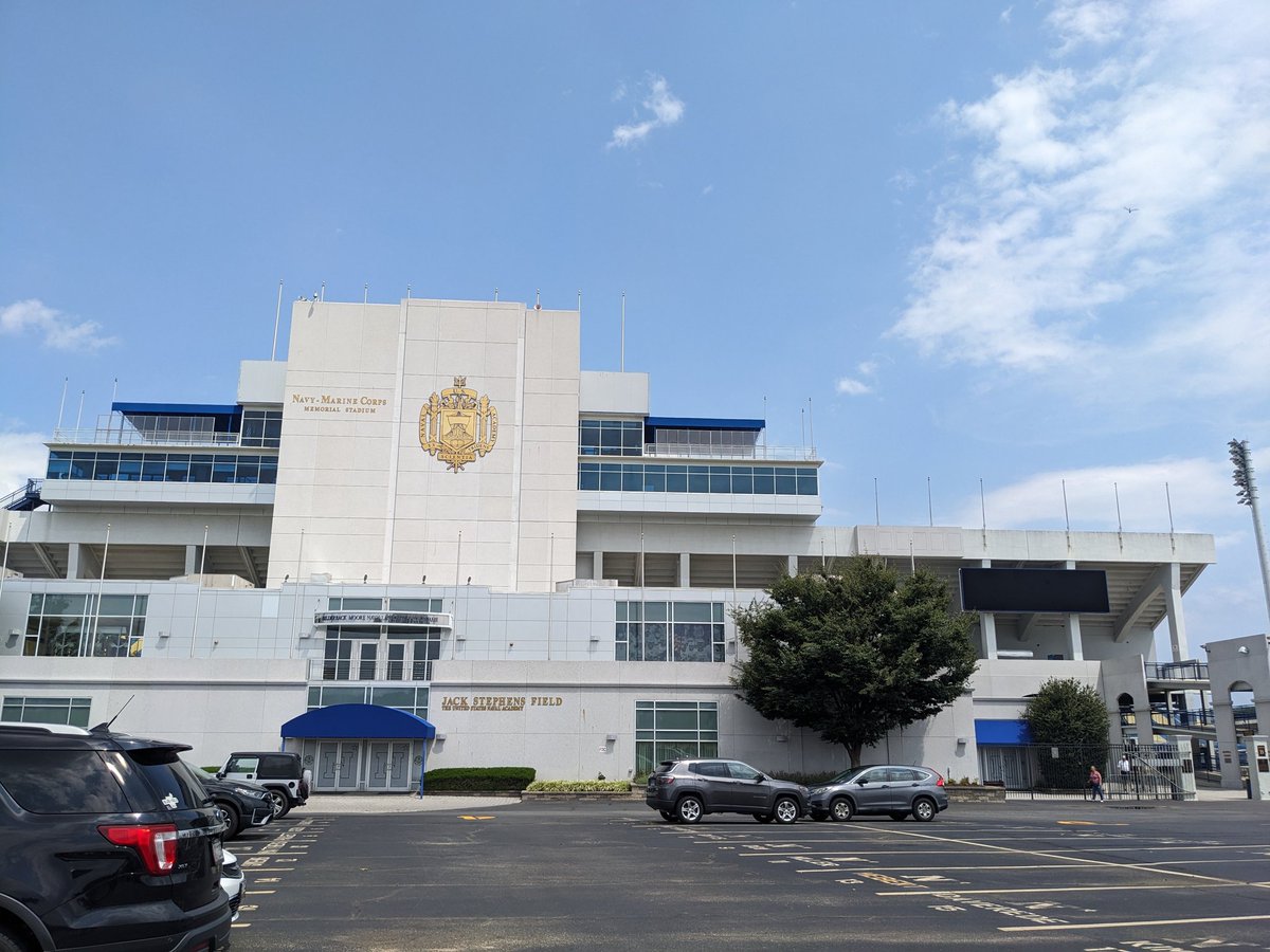 Beth Clark 🍍 tweet media