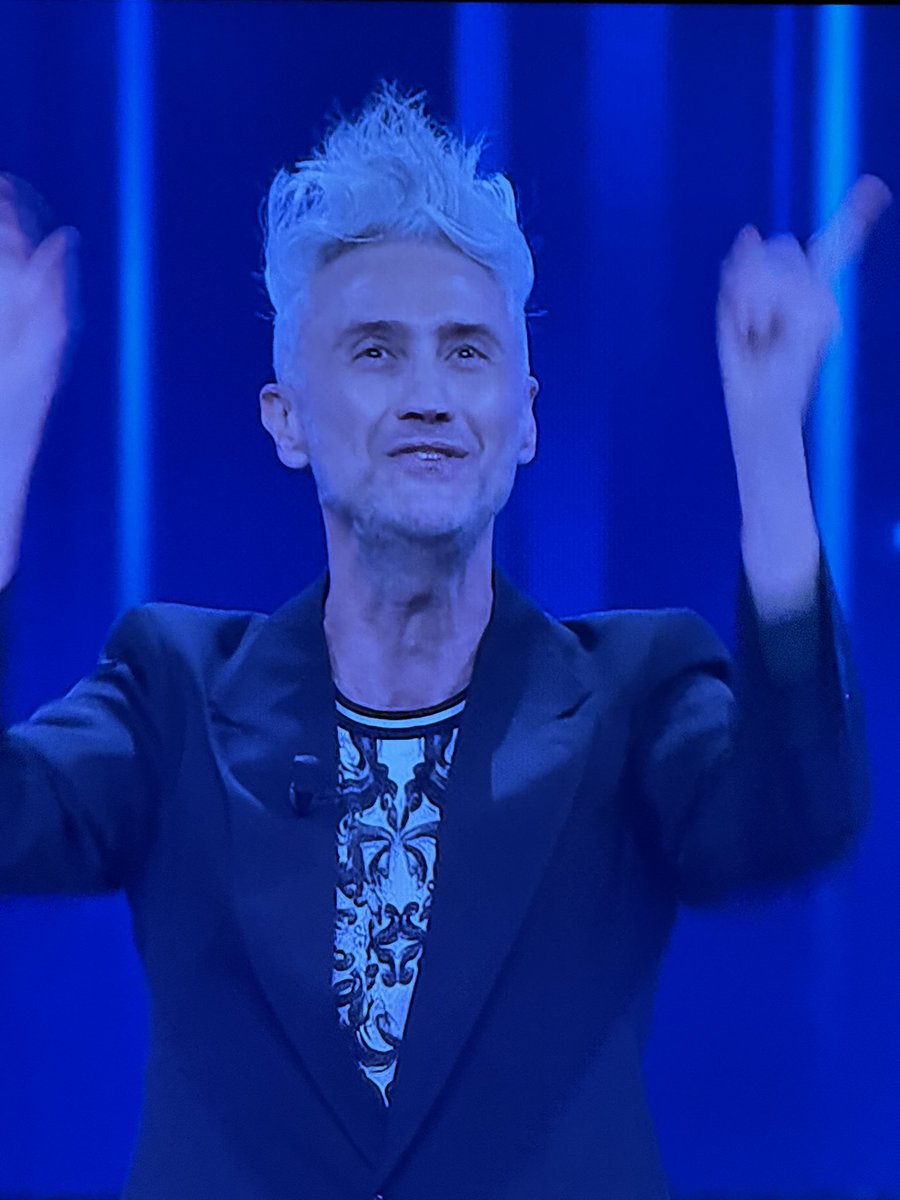 jincrisse's tweet photo. METTETEGLI LIKE PORCA BASTARDA
#sanremo2026 #sanremo https://t.co/8DAF7KDTCr