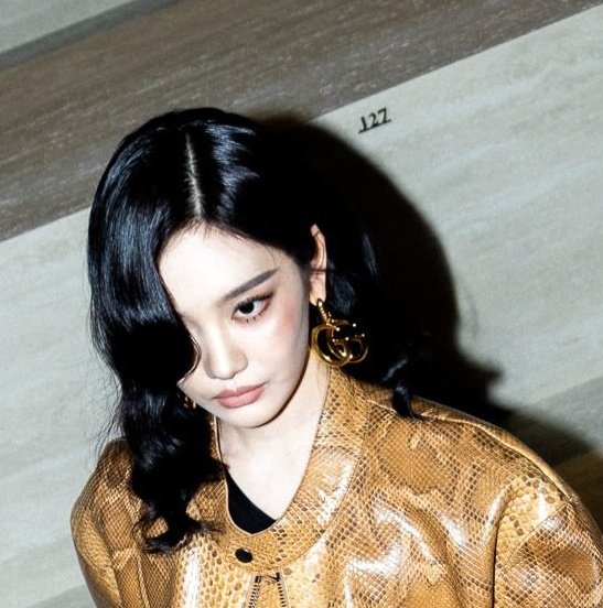 Ningning there's NCT 127 behind u babe