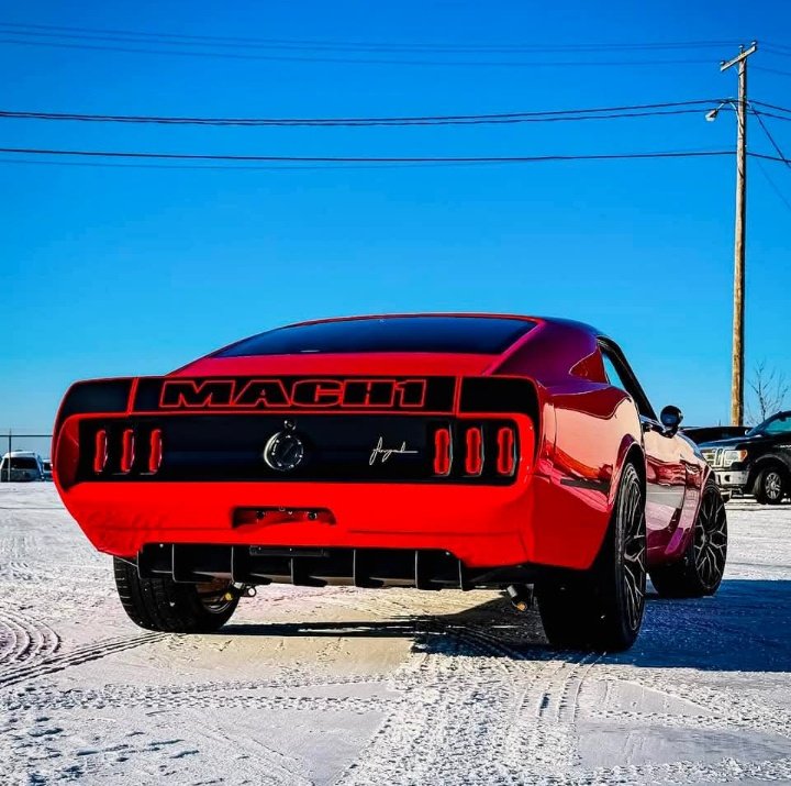 AlejandroJGarza's tweet image. #FastbackFriday 🏁🔥