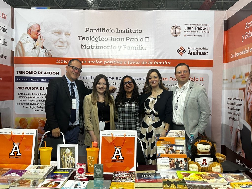 Inst. Juan Pablo II tweet media