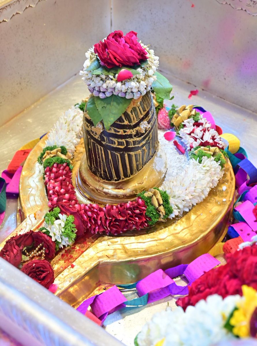 श्री काशी विश्वनाथ ज्योतिर्लिंग जी के आज के दर्शन 
ॐ नमः शिवाय 🙏🏻 🔱 🌺
 हर हर महादेव 🙏🏻🌺🔱